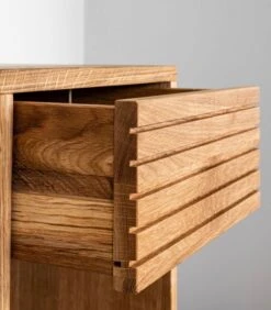 Nachtkastje EMMA In Eikenhout -Meubels Voor Thuis 5bd13d3072d24d96b01f34247eaaf94b