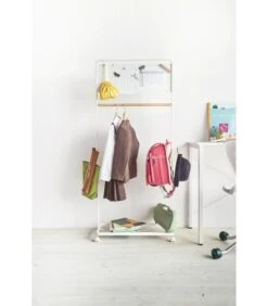 Yamazaki Kids Coat Rack With Panel - Tower - White -Meubels Voor Thuis cc80bd53f7094f0bbfcc2455072071f2