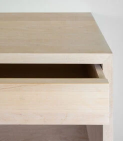 Zwevend Nachtkastje HUGO Met Lade In Berkenhout -Meubels Voor Thuis e84d8422ce304ad5a00ff83c6e240b65