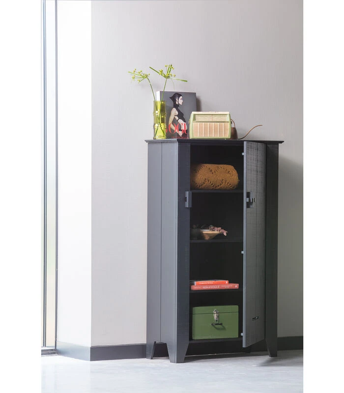 WOOOD Gijs Boerenkast - Grenen Bezaagd - Zwart - 142x85x38 2 WOOOD Gijs Boerenkast - Grenen Bezaagd - Zwart - 142x85x38 - Afbeelding 2